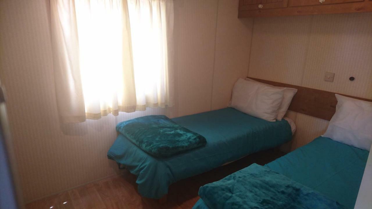 Mobile Home In Frejus, South Of France מראה חיצוני תמונה