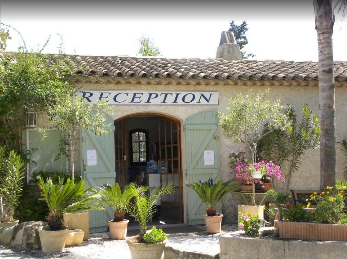 Mobile Home In Frejus, South Of France מראה חיצוני תמונה